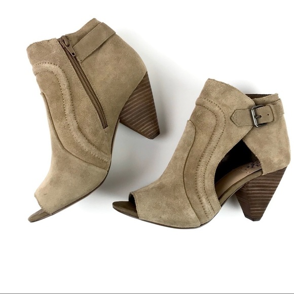 NWOT Vince Camuto Ennley Shootie 7.5 - Picture 1 of 6